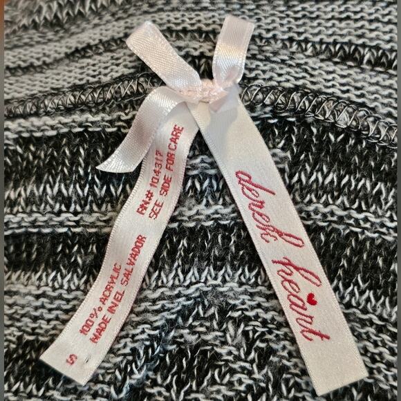 Derek Heart Flyaway Open Front Cardigan w/ Empire Waist and Tab Collar Small - Picture 3 of 9